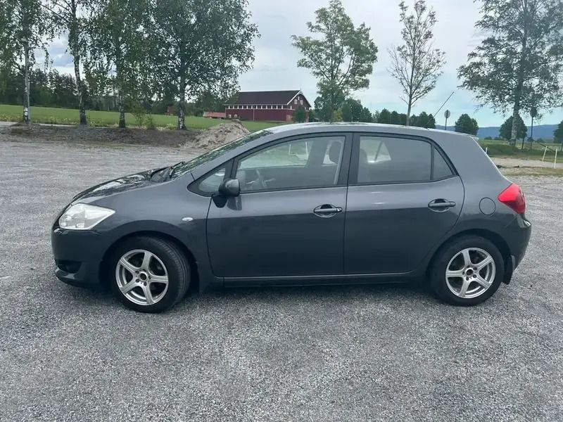 Gris Utilisé 2007 Toyota Auris Luna Berline | 1 399 € - Image 1/4