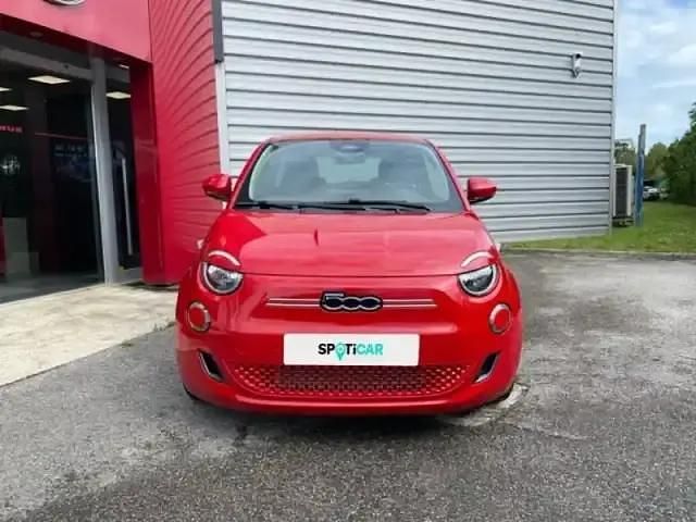 Occasion Fiat 500e 69 kW (95 ch) 2024 Red by (red) pastel Berline