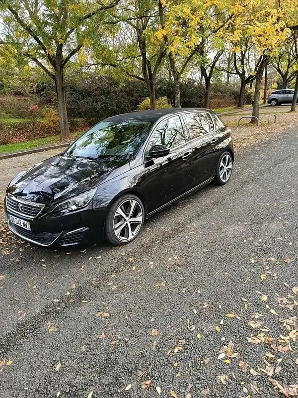 Utilisé 2015 Peugeot 308 GT Berline | 8 900 € (Prix juste) - Image 1/4