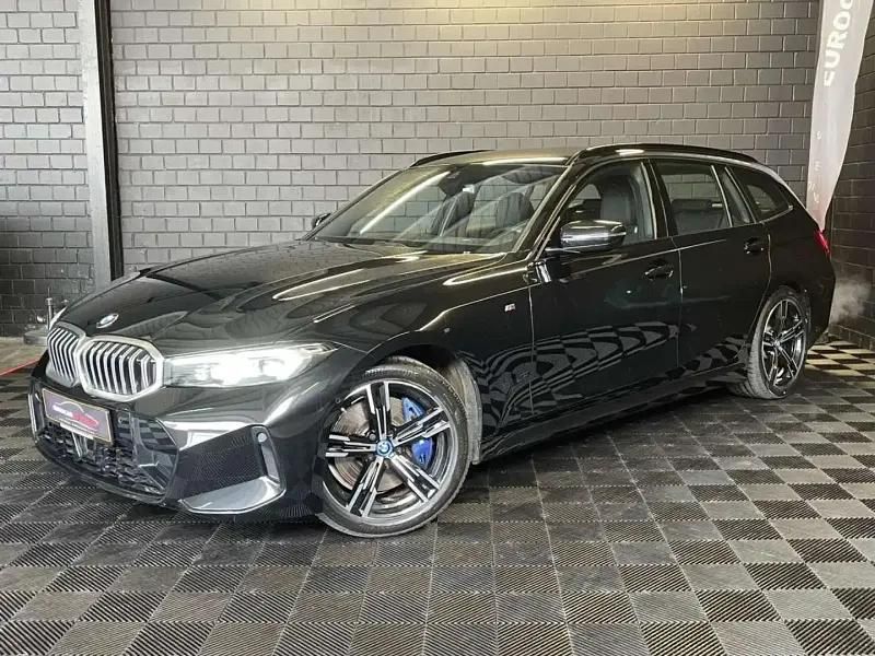 Noir Utilisé 2024 BMW 330 M Sport Break | 41 015 € - Image 1/4