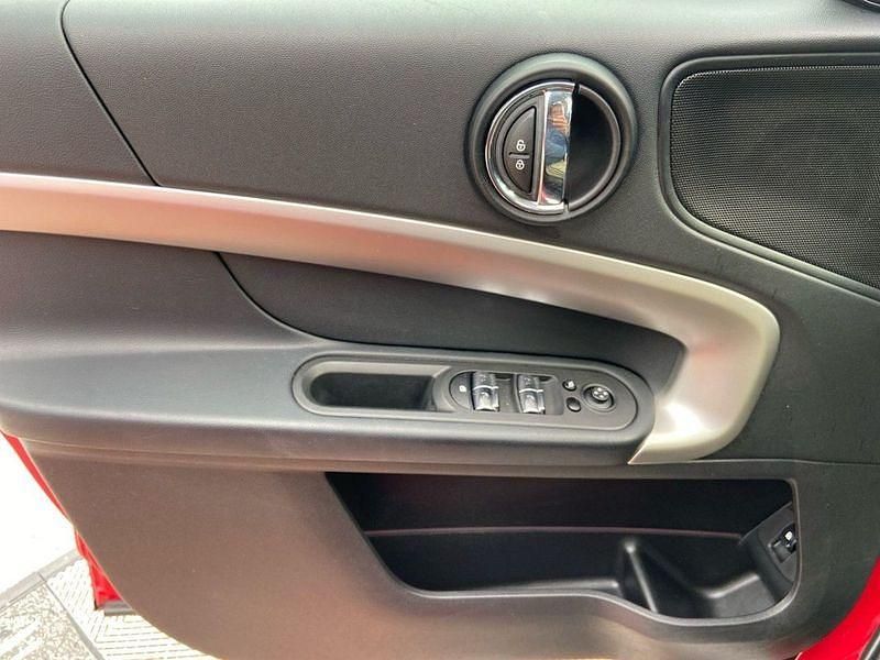 Occasion Mini Cooper Countryman Essential 224 ch (164 kW) 2023 Rouge passion toit noir SUV