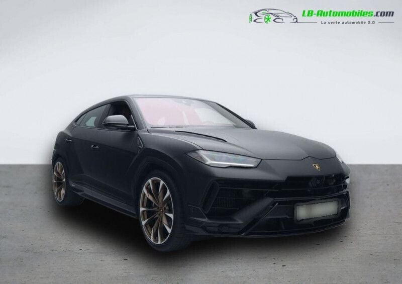 Utilisé 2023 Lamborghini Urus SUV | 327 300 € (Prix juste) - Image 1/4