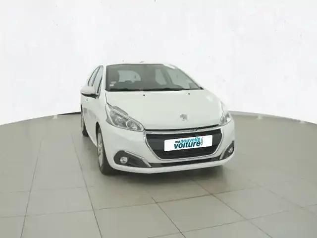 Occasion Peugeot 208 Business-Line 102 ch (75 kW) 2020 Blanc Citadine