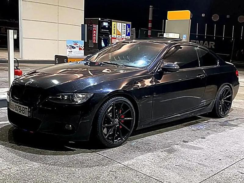 Noir Occasion 2007 BMW 335 Sport Line Coupé | 10 500 € (Prix juste) - Image 1/4