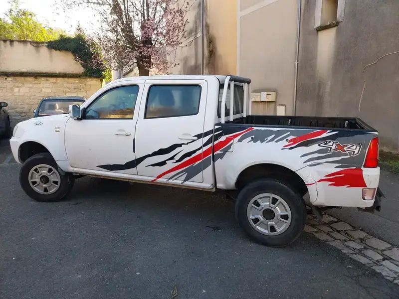 Blanc Utilisé 2013 Tata Xenon SUV | 5 200 € - Image 1/4
