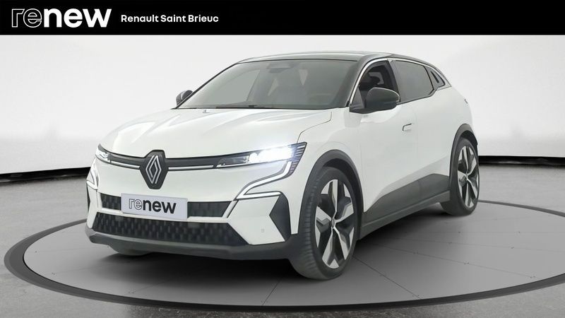 Blanc Utilisé 2022 Renault Mégane Techno Berline | 22 990 € (Prix juste) - Image 1/4