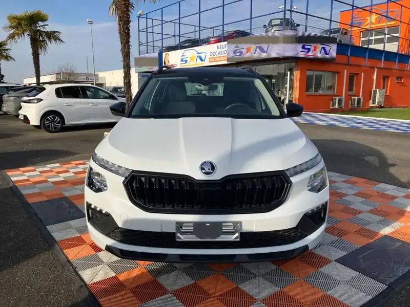 Blanc Utilisé 2024 Skoda Kamiq Style SUV | 23 450 € (Prix juste) - Image 1/4