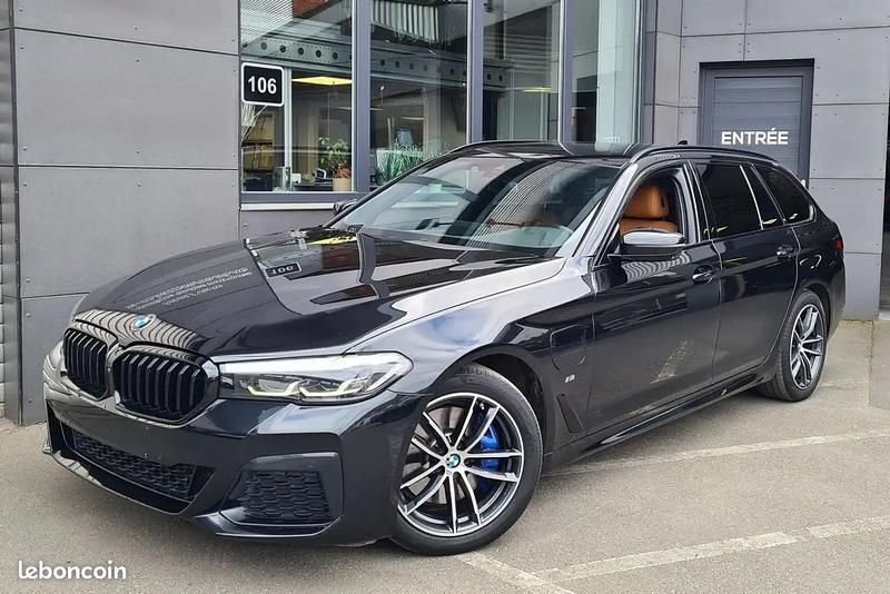 Noir Utilisé 2021 BMW 530e Break | 31 950 € (Prix juste) - Image 1/4