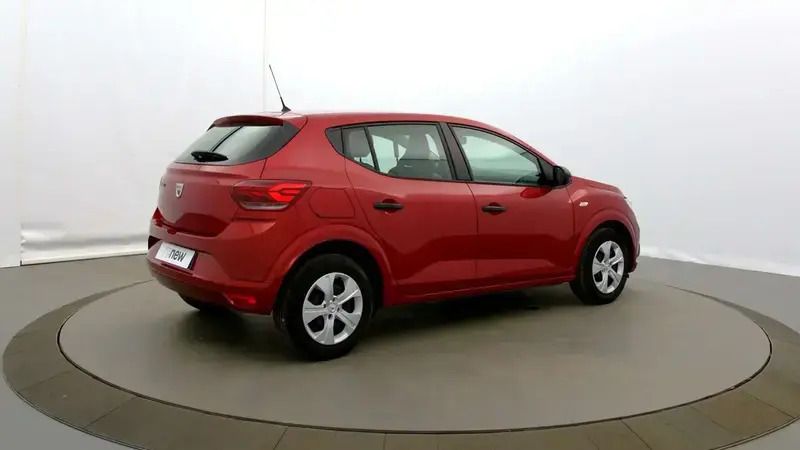 Image 2/4
