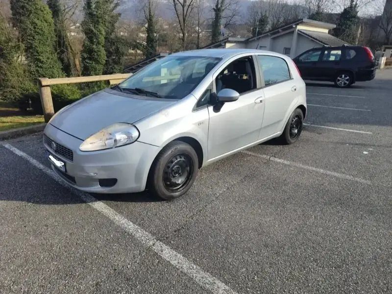 Argent Utilisé 2009 Fiat Punto Citadine | 2 000 € - Image 1/4