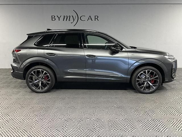 Nouvelle Audi Q3 Design 272 ch (200 kW) 2026 Gris daytona nacré SUV