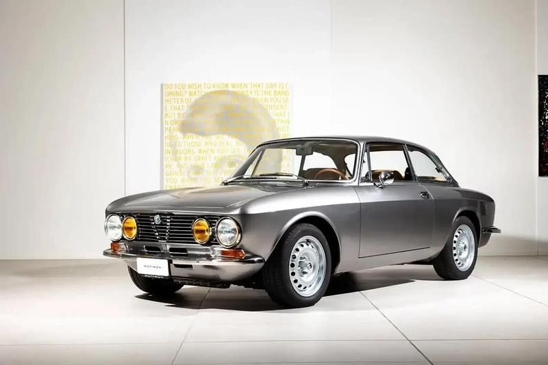 Gris Occasion 1975 Alfa Romeo GT Junior Coupé | 89 990 € - Image 1/4