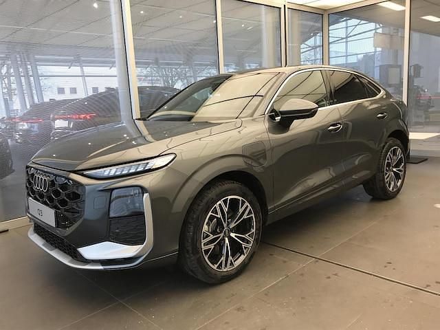 Nouvelle Audi Q3 Sportback Design 272 ch (200 kW) 2026 Gris daytona nacré SUV