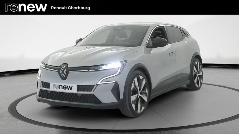 Gris Utilisé 2022 Renault Mégane Techno Berline | 24 490 € (Prix juste) - Image 1/4