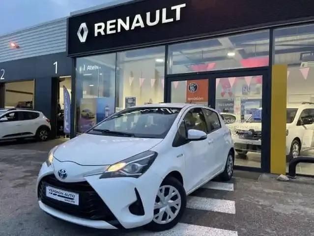 Blanc Utilisé 2019 Toyota Yaris Hybrid Berline | 14 490 € (Prix juste) - Image 1/4