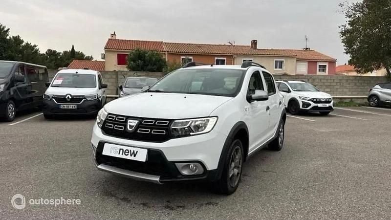 Blanc Utilisé 2017 Dacia Sandero Stepway Berline | 10 499 € (Prix juste) - Image 1/4