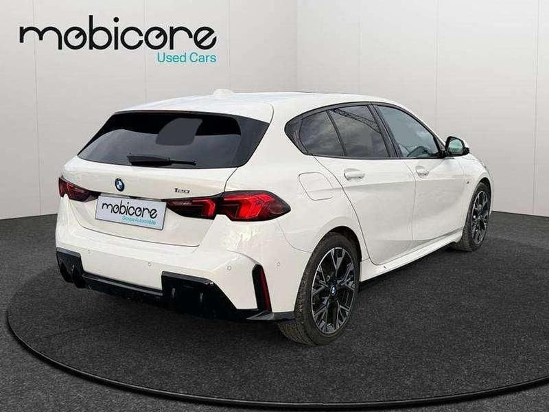 Occasion BMW 120 Sport Line 156 ch (114 kW) 2025 Blanc Citadine