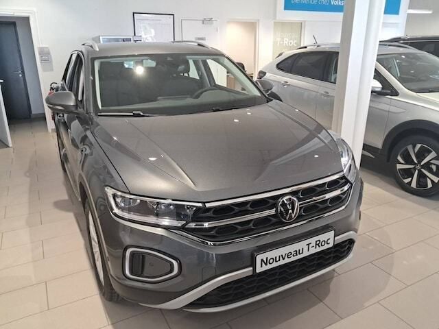 Utilisé 2025 VW T-Roc Style SUV | 35 590 € (Prix cher) - Image 1/4