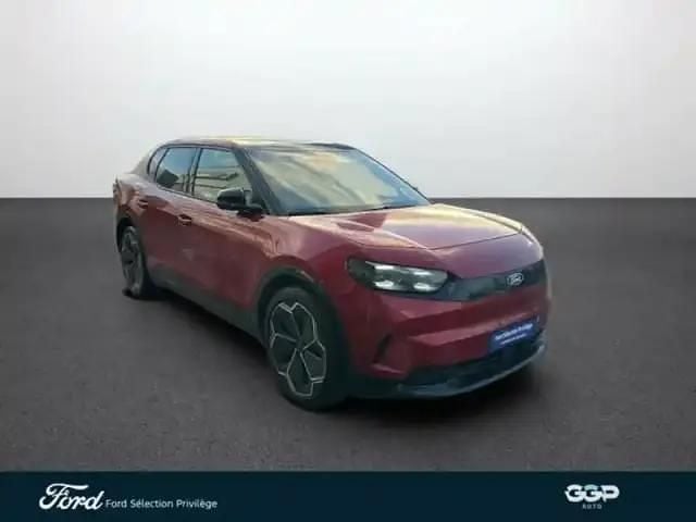Rouge lucid métallisée premium Occasion 2025 Ford Capri Extended Range SUV | 42 999 € (Prix juste) - Image 1/4