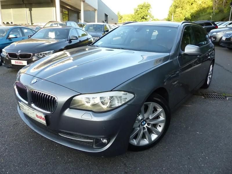 Gris Utilisé 2012 BMW 525 Break | 15 990 € - Image 1/4