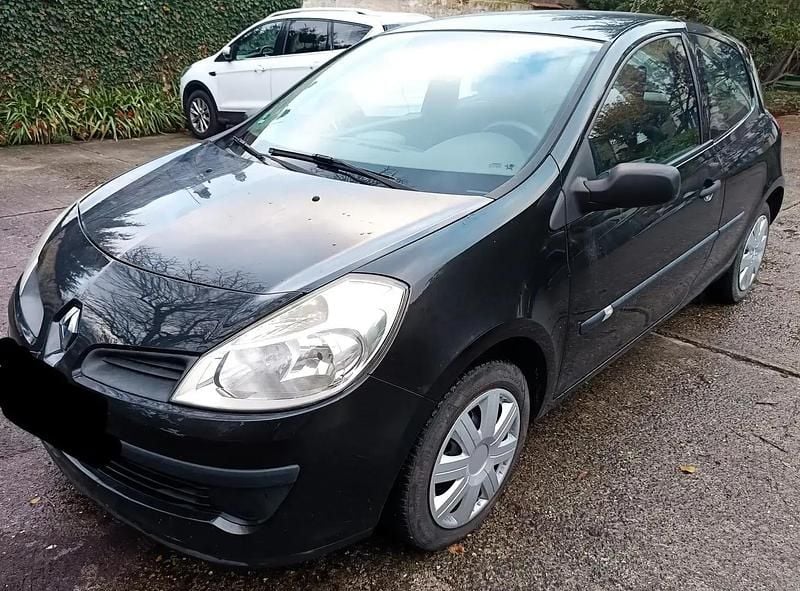 Occasion 2006 Renault Clio II Dynamique Berline | 1 400 € (Super prix) - Image 1/4