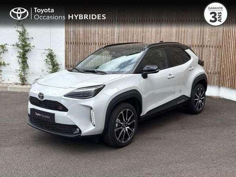 Nouvelle 2025 Toyota Yaris Hybrid Sport | 30 990 € (Prix assez cher) - Image 1/1