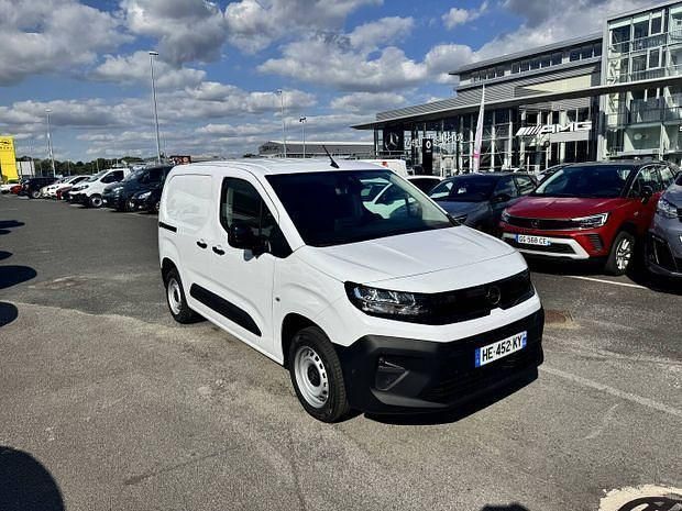 Blanc Nouvelle 2025 Opel Combo S Monospace | 28 812 € - Image 1/4