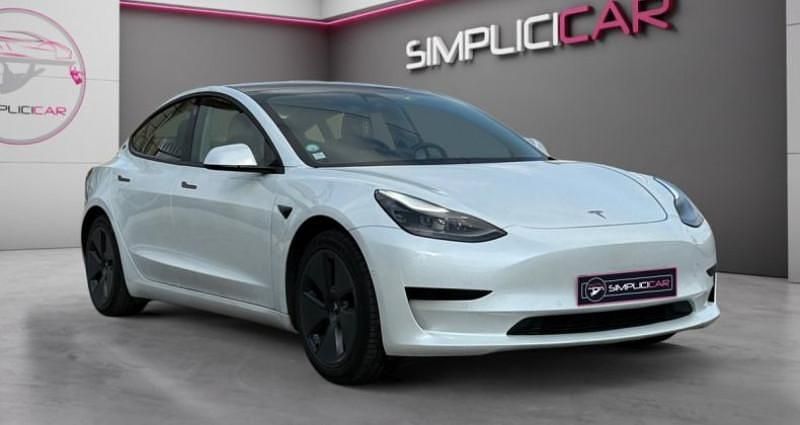 Utilisé 2021 Tesla Model 3 Standard Range Berline | 21 480 € (Prix juste) - Image 1/4