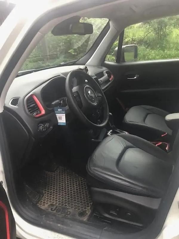 Occasion Jeep Renegade Trailhawk 179 ch (131 kW) 2022 Blanc SUV