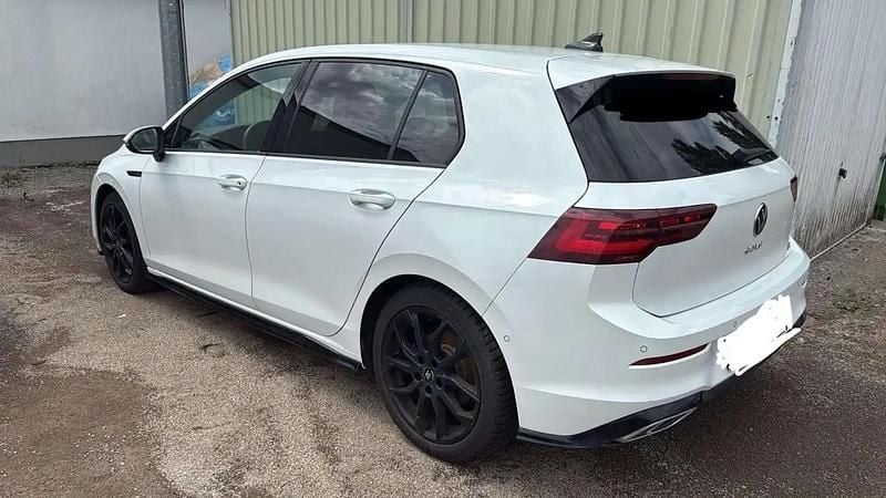 Blanc Utilisé 2021 VW Golf VIII R-line Citadine | 19 999 € (Bon prix) - Image 1/4