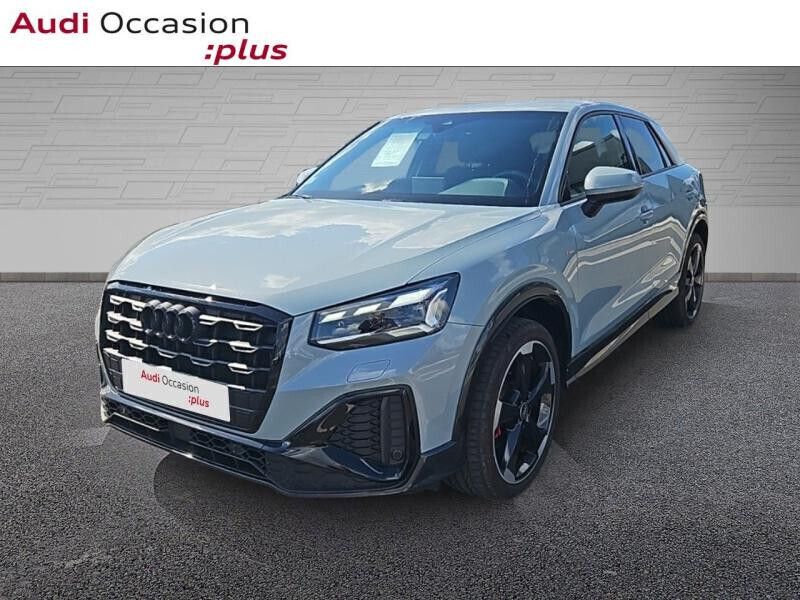 Gris flèche nacré Utilisé 2022 Audi Q2 S-line plus SUV | 31 490 € (Prix juste) - Image 1/4