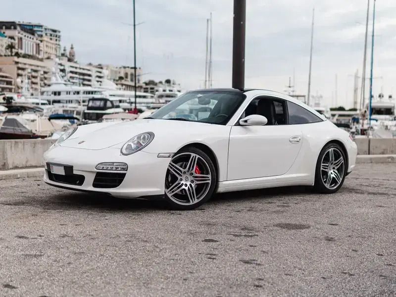 Blanc Utilisé 2007 Porsche 911 Carrera 4S Coupé | 59 900 € - Image 1/4