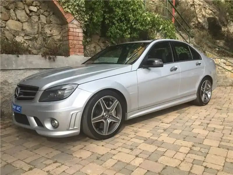 Argent Utilisé 2009 Mercedes C63 AMG Avantgarde Berline | 34 990 € (Super prix) - Image 1/4