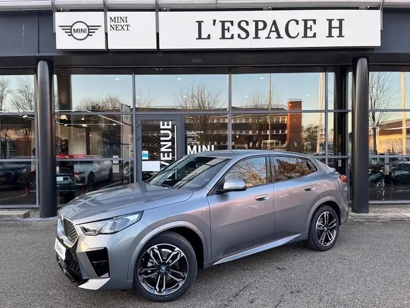 Gris Utilisé 2025 BMW iX2 M Sport SUV | 44 690 € (Bon prix) - Image 1/4