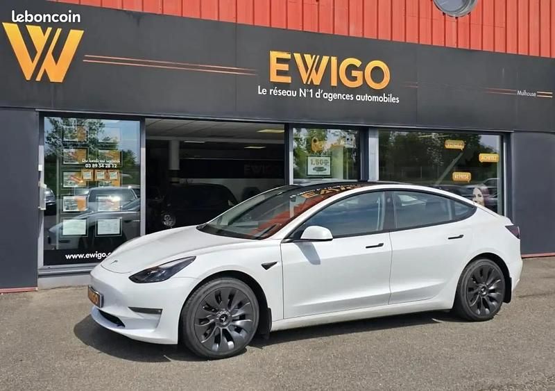 Blanc Utilisé 2022 Tesla Model 3 Berline | 27 490 € (Prix juste) - Image 1/4