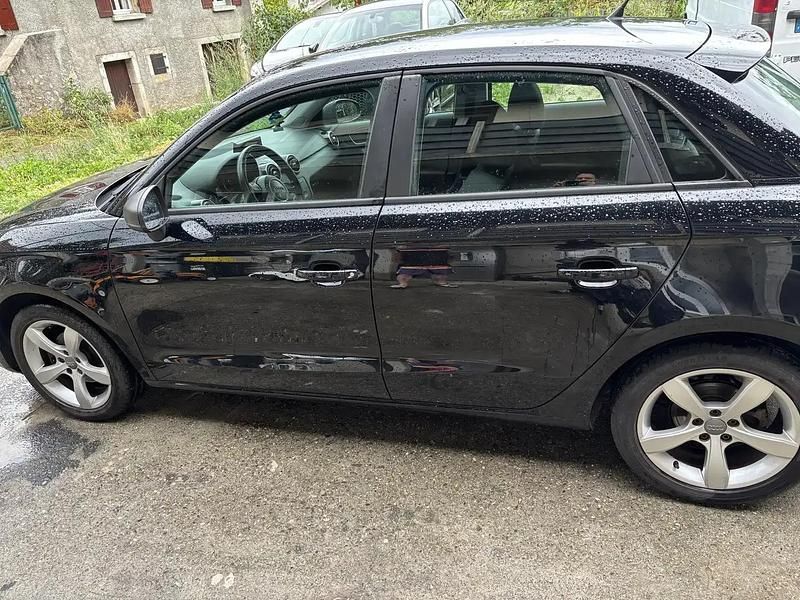 Utilisé 2012 Audi A1 Sportback Business Citadine | 7 500 € (Prix juste) - Image 1/4