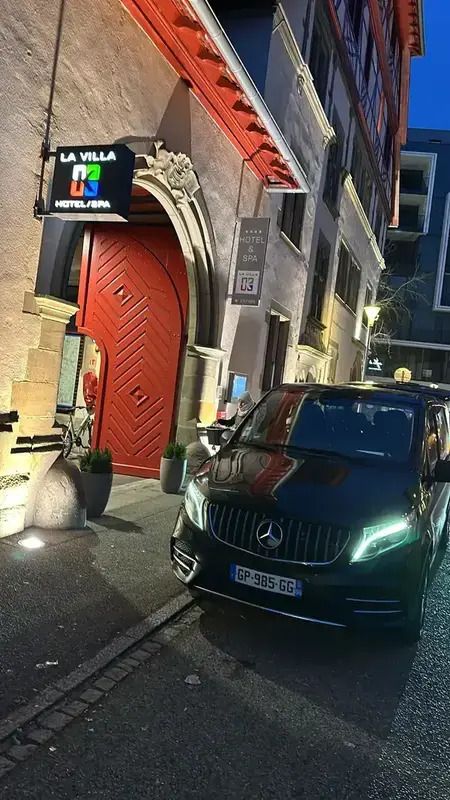 Noir Utilisé 2017 Mercedes Vito Monospace | 22 800 € - Image 1/4