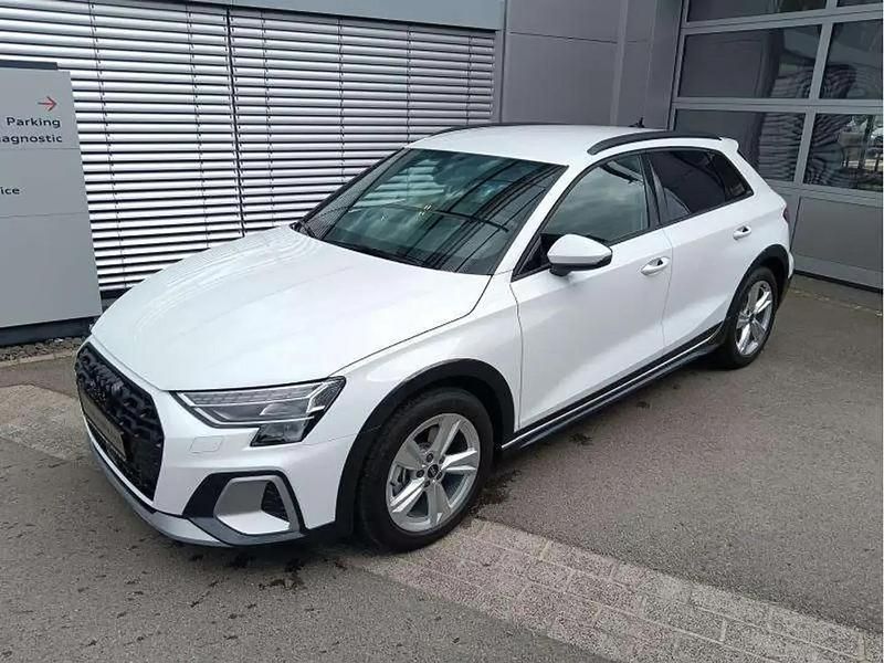 Blanc Occasion 2025 Audi A3 Sport Berline | 29 900 € (Prix juste) - Image 1/4