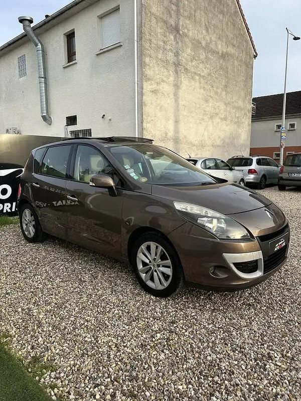 Utilisé 2010 Renault Scénic III Monospace | 4 850 € - Image 1/4