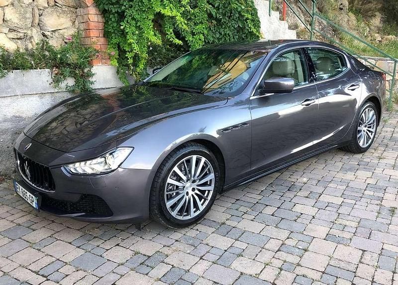 Occasion Maserati Ghibli 275 ch (202 kW) 2014 Gris Coupé