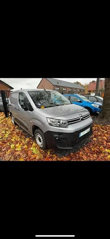 Gris Utilisé 2021 Citroën Berlingo PureTech Monospace | 13 500 € (Super prix) - Image 1/4