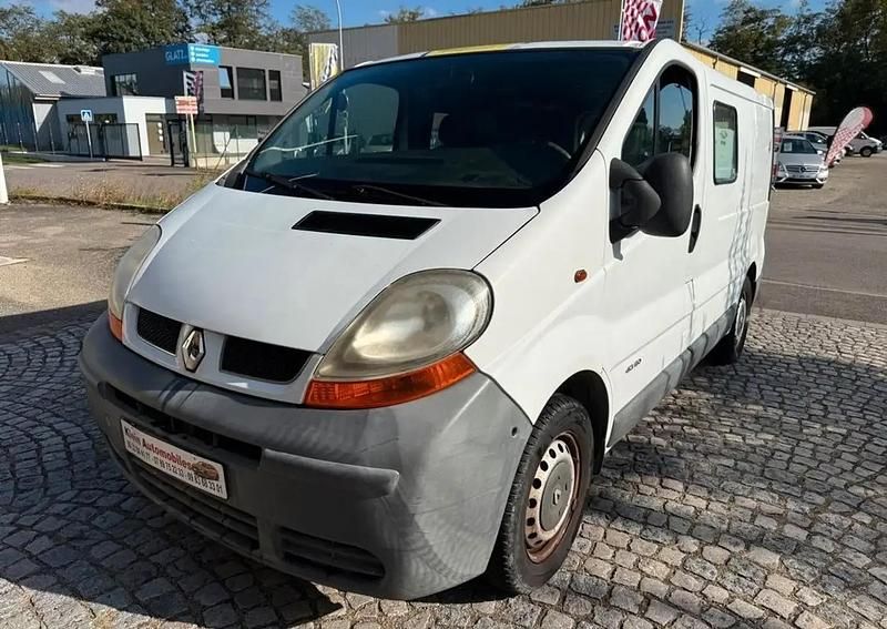 Blanc Occasion 2003 Renault Trafic Monospace | 4 499 € - Image 1/4