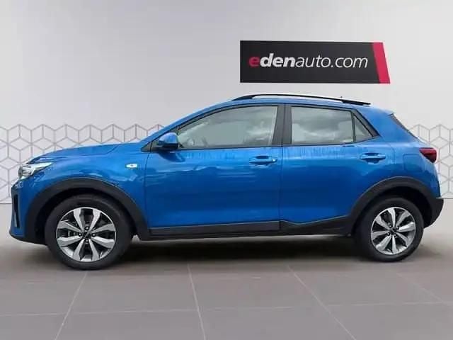 Occasion Kia Stonic 100 ch (73 kW) 2023 Sporty blue SUV