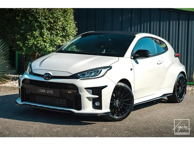 Noir Utilisé 2021 Toyota Yaris Premium Berline | 38 990 € - Image 1/2