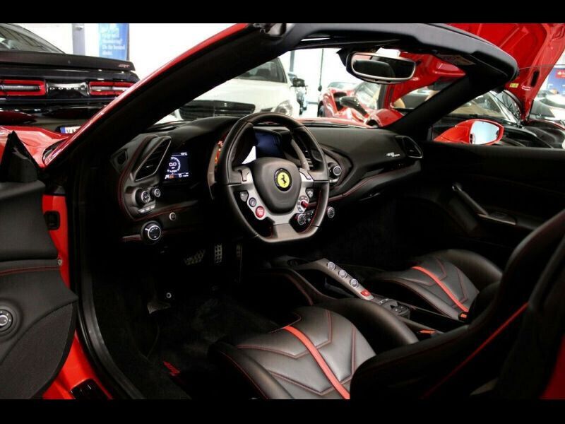 Occasion Ferrari 488 670 ch (492 kW) 2017 Rouge Cabriolet