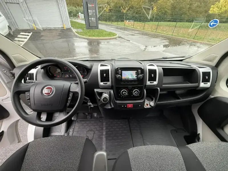 Image 2/4