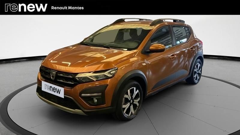 Orange Utilisé 2022 Dacia Sandero Comfort Citadine | 13 980 € (Prix juste) - Image 1/4