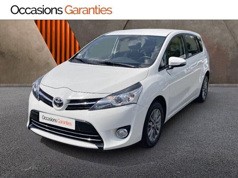 Blanc Utilisé 2017 Toyota Verso Monospace | 14 790 € - Image 1/3
