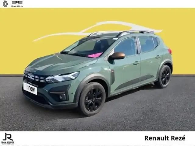 Vert Utilisé 2025 Dacia Sandero Extreme Citadine | 17 990 € (Prix assez cher) - Image 1/4