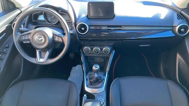 Occasion Mazda 2 Essence 2021 Gris Citadine